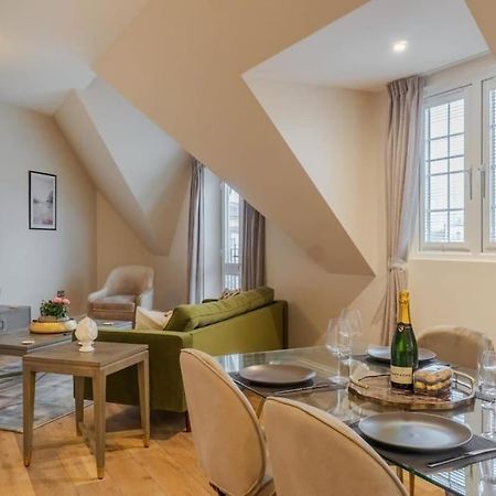 Luxury Penthouse - Castle Views - 2 Bed & Parking Appartement Windsor Buitenkant foto